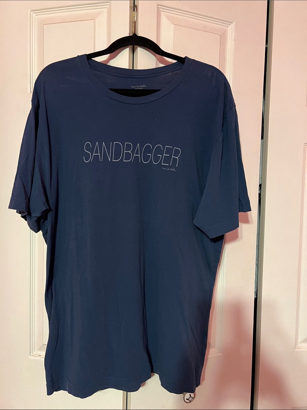 Travis Mathew Navy Graphic 'SANDBAGGER' Short Sleeve Tee Size XXL